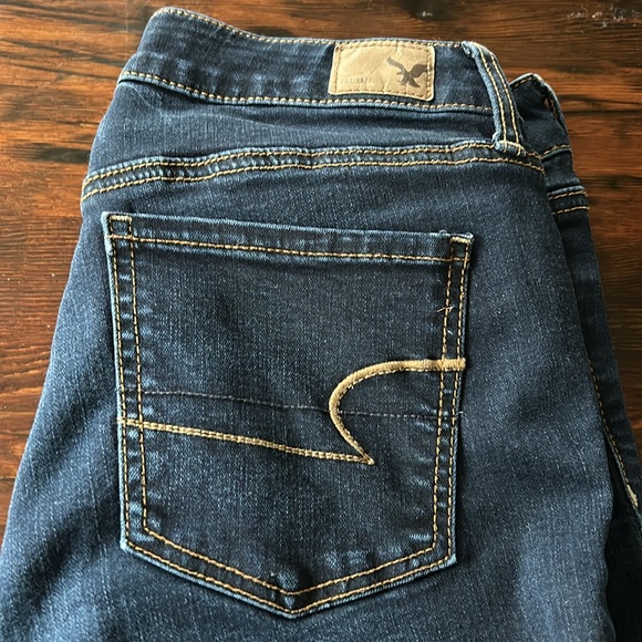 American Eagle Women's Low Rise Jegging Super Stretch Dark Denim size 4 - Picture 8 of 8